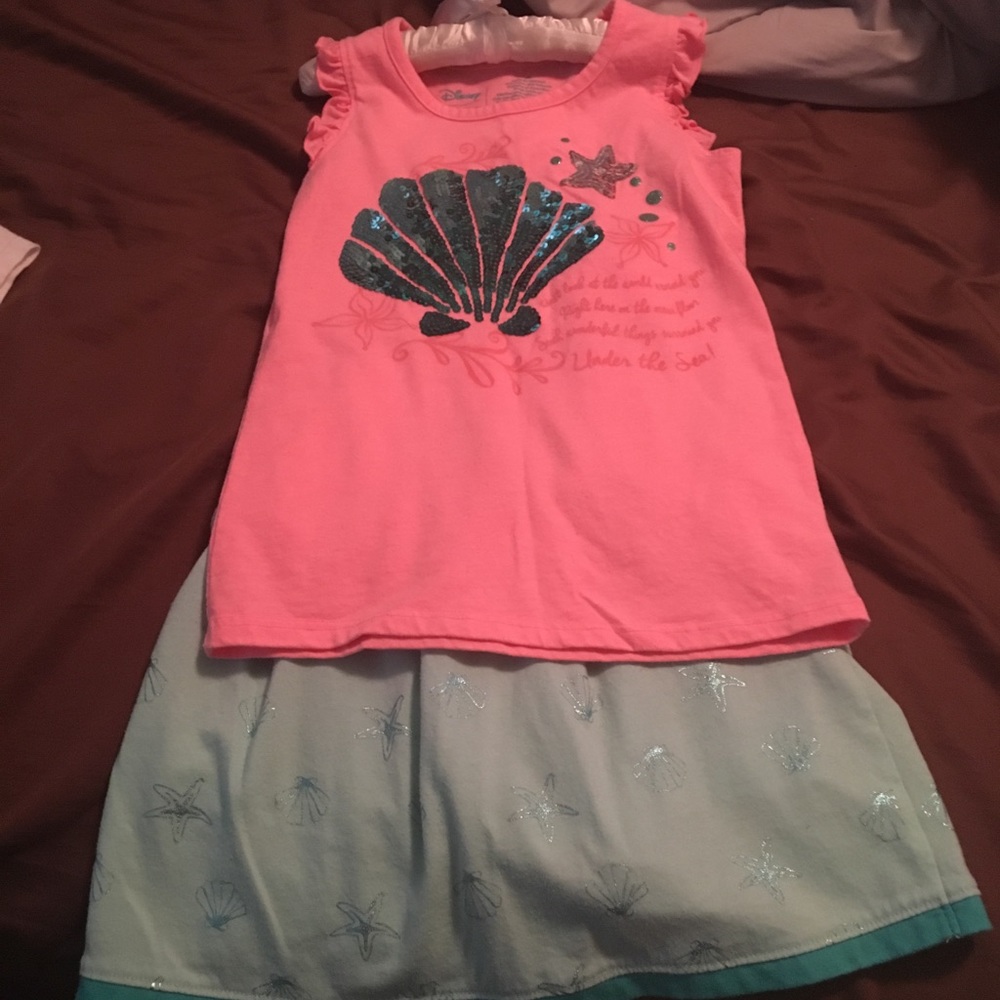 Disney outfit set
